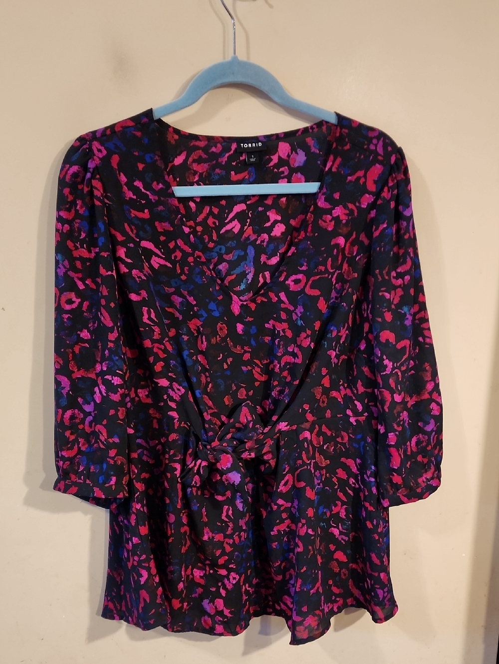 torrid Black Pink Purple Tie-Front V-Neck Top